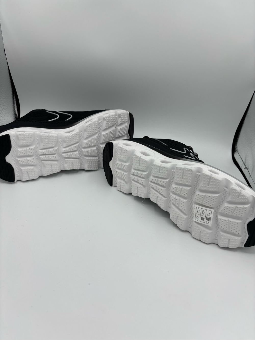 Skechers Women's Black and White Glide-Step Adventure Slip-On Sneakers - Picture 8 of 9